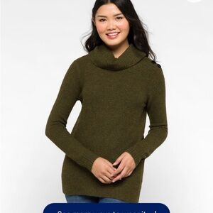 Pink Clover Green Turtleneck Sweater Cozy Knit